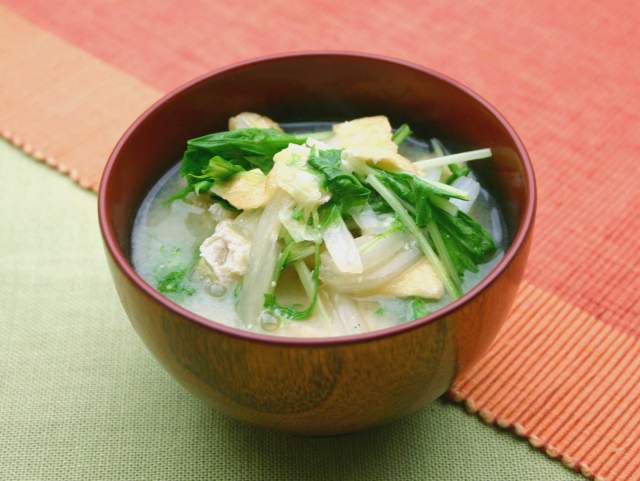 白菜と水菜のハリハリ味噌汁
